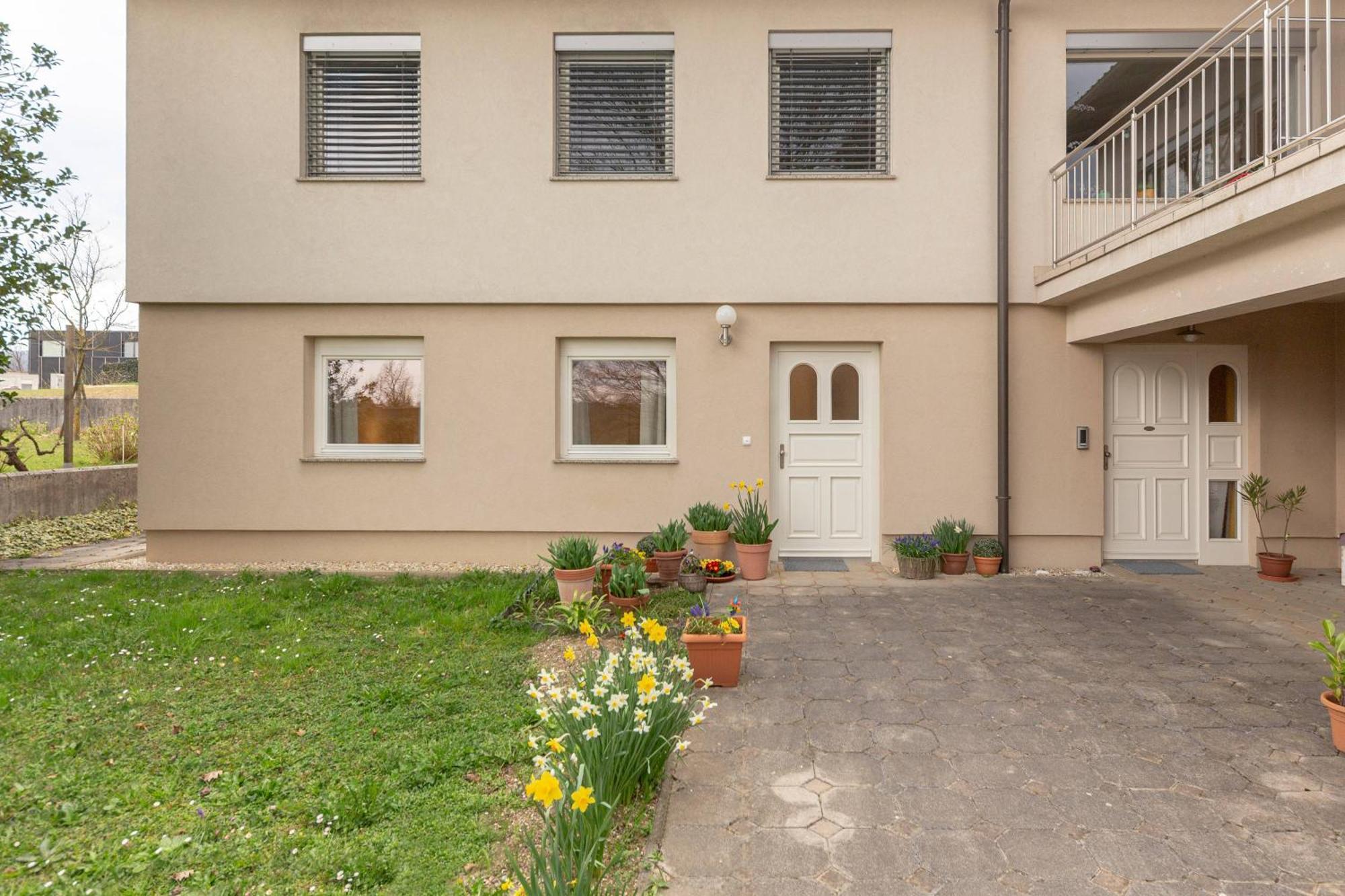 Appartement Cozy Garden Flat à Ljubljana Extérieur photo